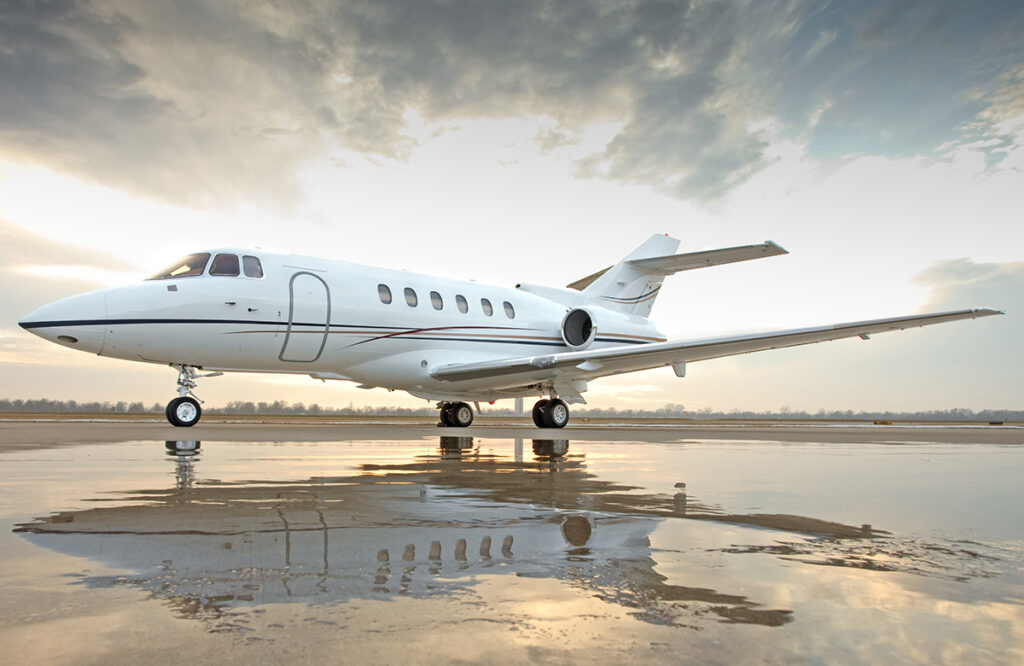 Hawker 800 exterior – classic midsize business jet on tarmac
